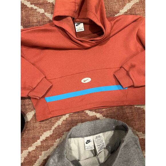 Girls Nike Sweatsuit Set Size Medium Cropped - Picture 5 of 7